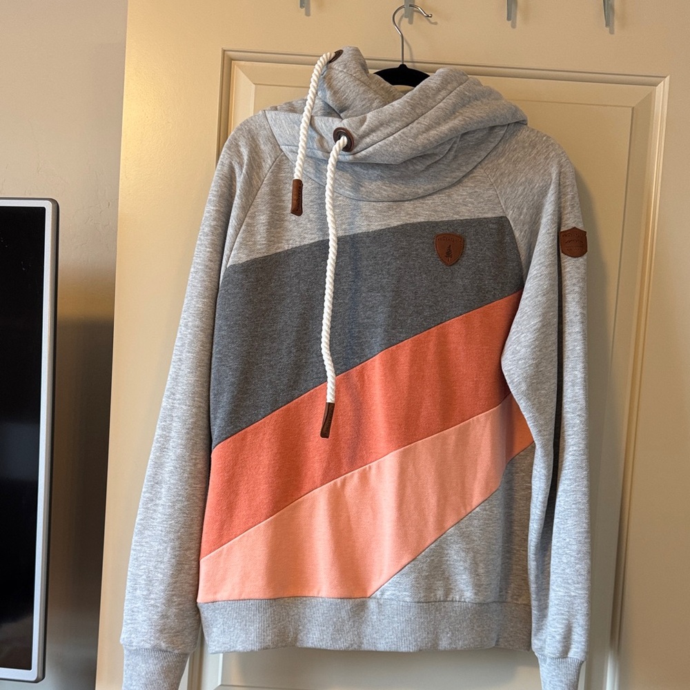 Wanakome Women's Gray and Pink Hoodie